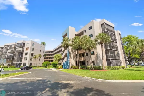 1001 Colony Point Cir #410, Pembroke Pines, FL 33026