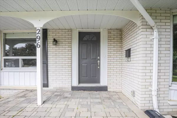 Newmarket, ON L3Y 4V6,296 Dixon BLVD
