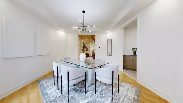 Oakville, ON L6H 7V4,2238 Lyndhurst DR