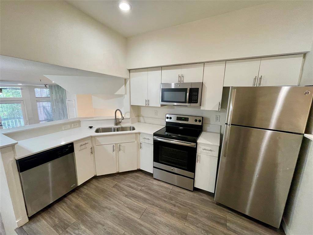 Dallas, TX 75231,7474 Fair Oaks Avenue #8401