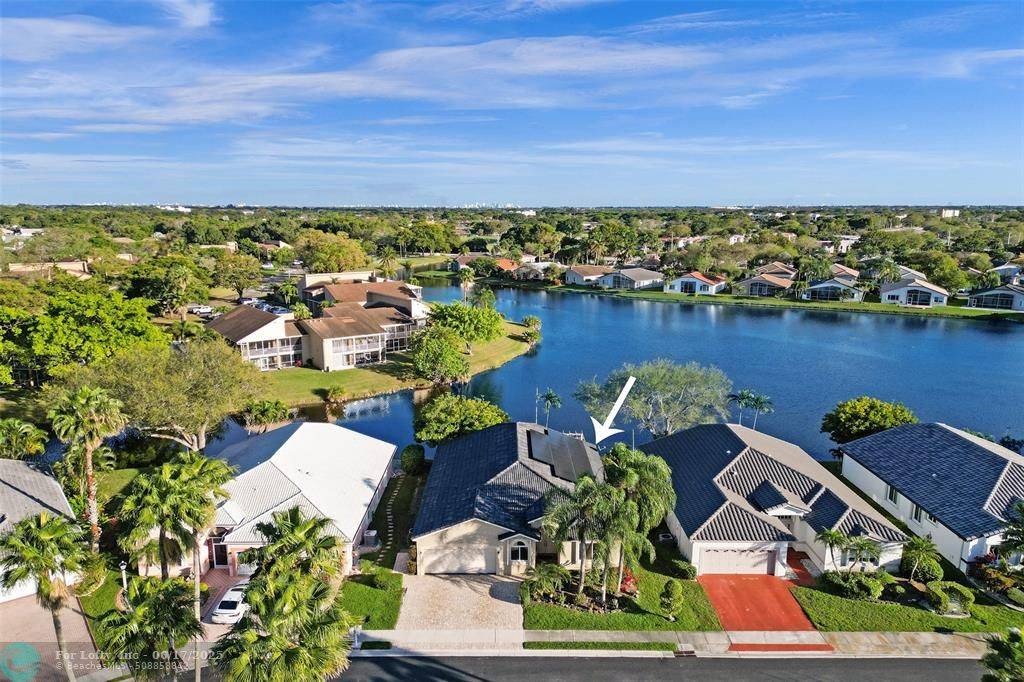 8712 NW 76th Dr, Tamarac, FL 33321