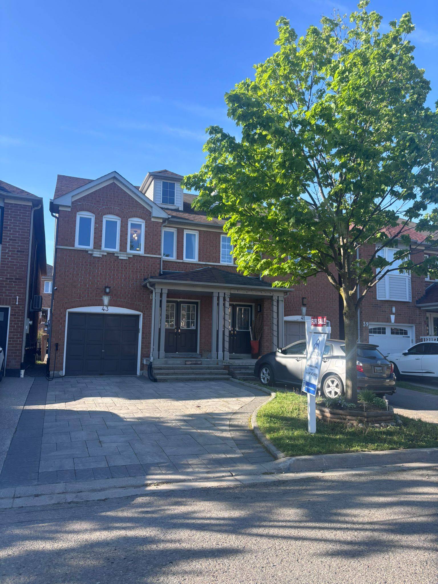 43 Sassafras CIR, Vaughan, ON L4J 8M7