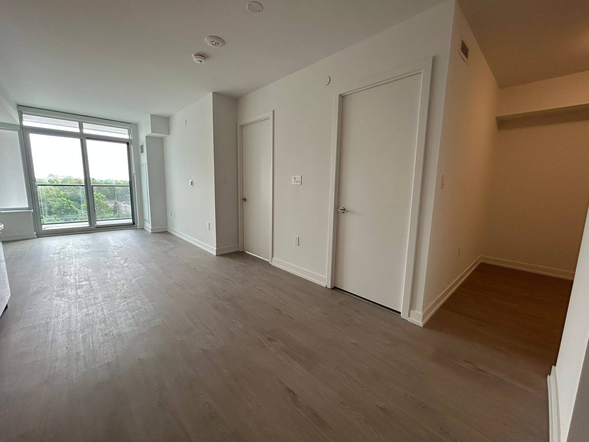 Toronto W04, ON M6B 0B1,556 Marlee AVE #712