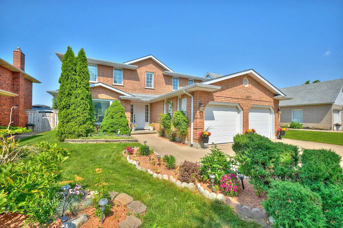 Niagara Falls, ON L2H 2W1,8007 Oakridge DR