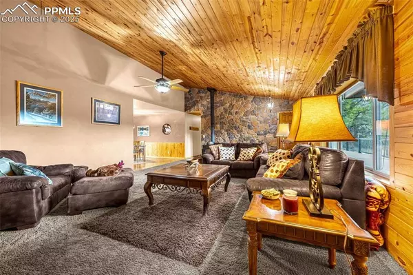 Guffey, CO 80820,143 Ring RD