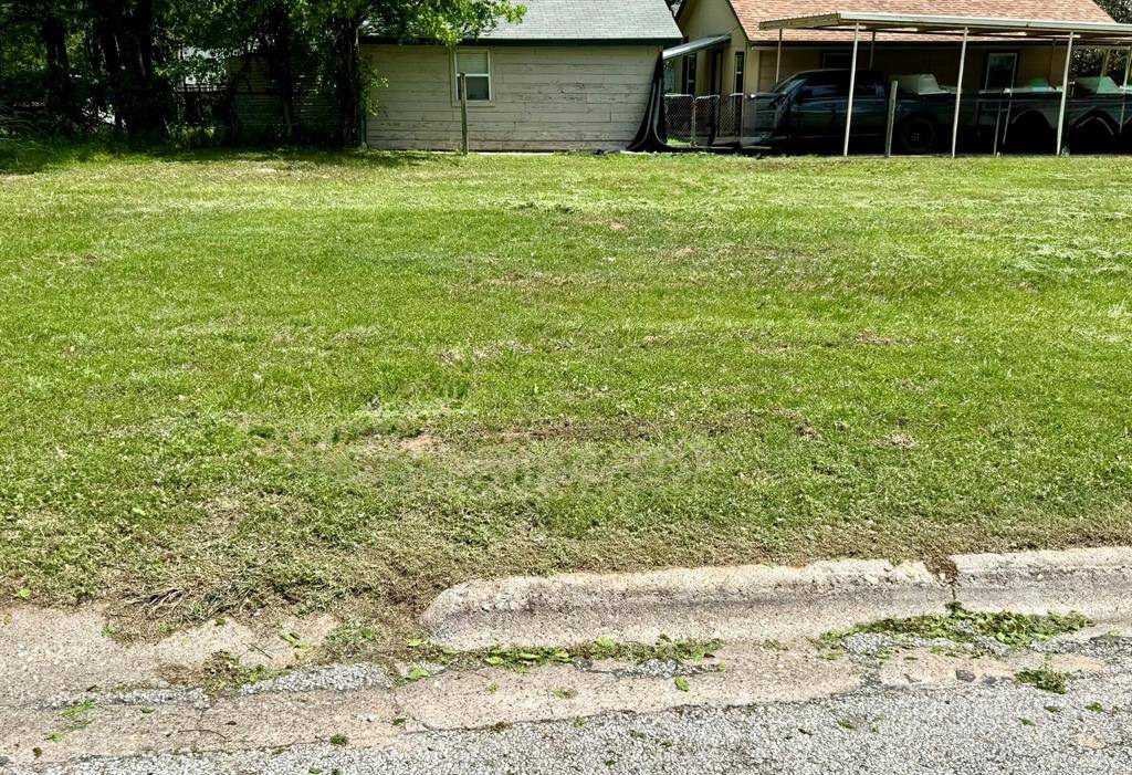 Bowie, TX 76230,900 N Mason Street