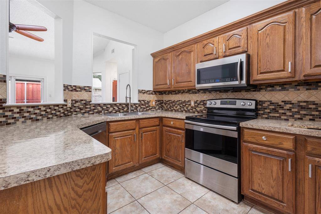 Desoto, TX 75115,1141 Southpointe Drive
