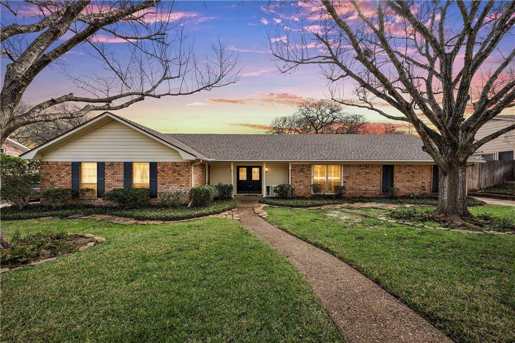Woodway, TX 76712,8210 Woodcreek Drive