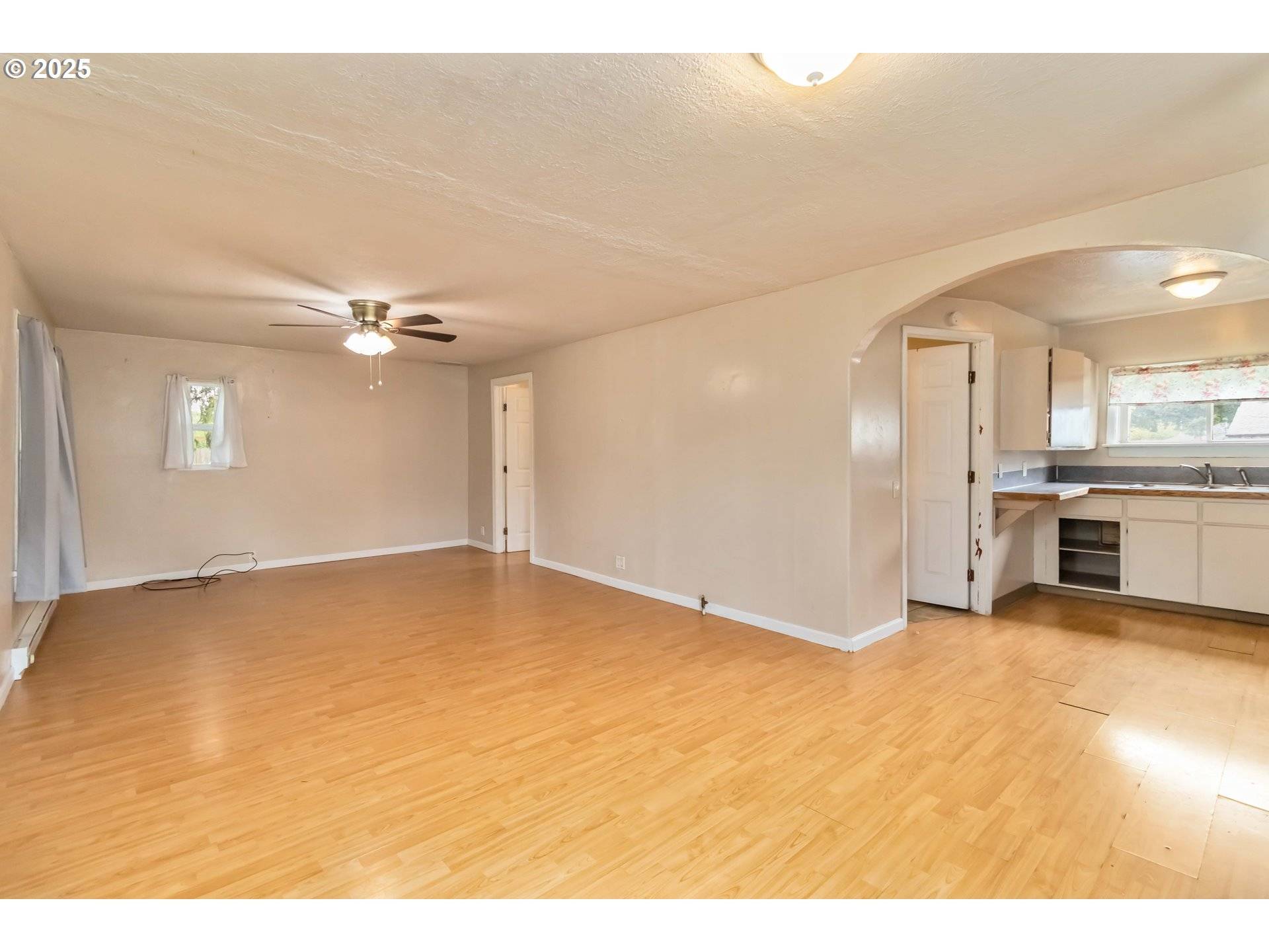 Castle Rock, WA 98611,611 NE PIONEER AVE