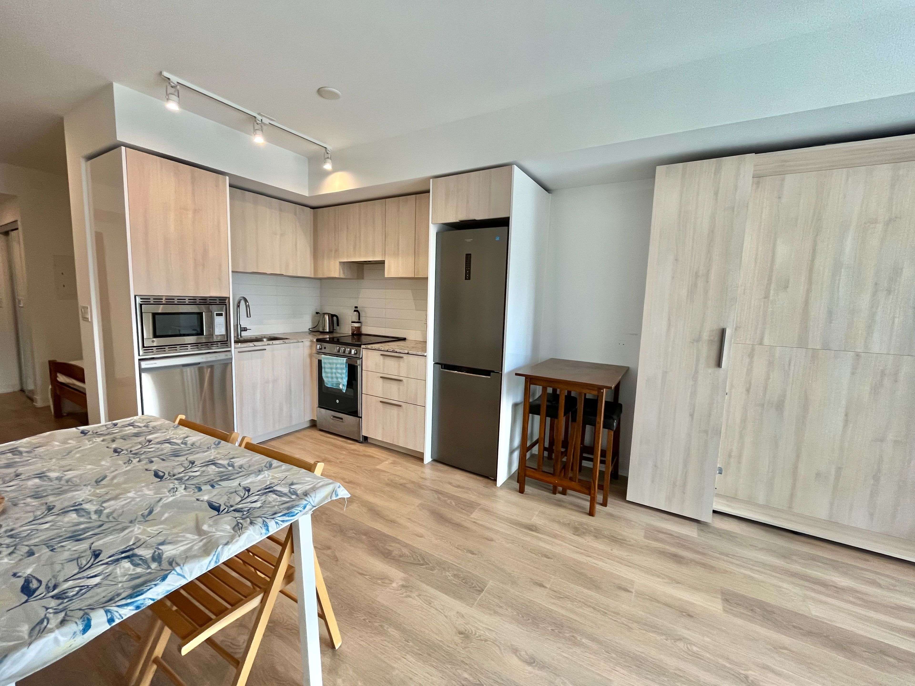 Toronto C08, ON M4Y 0G8,501 Yonge ST #1411