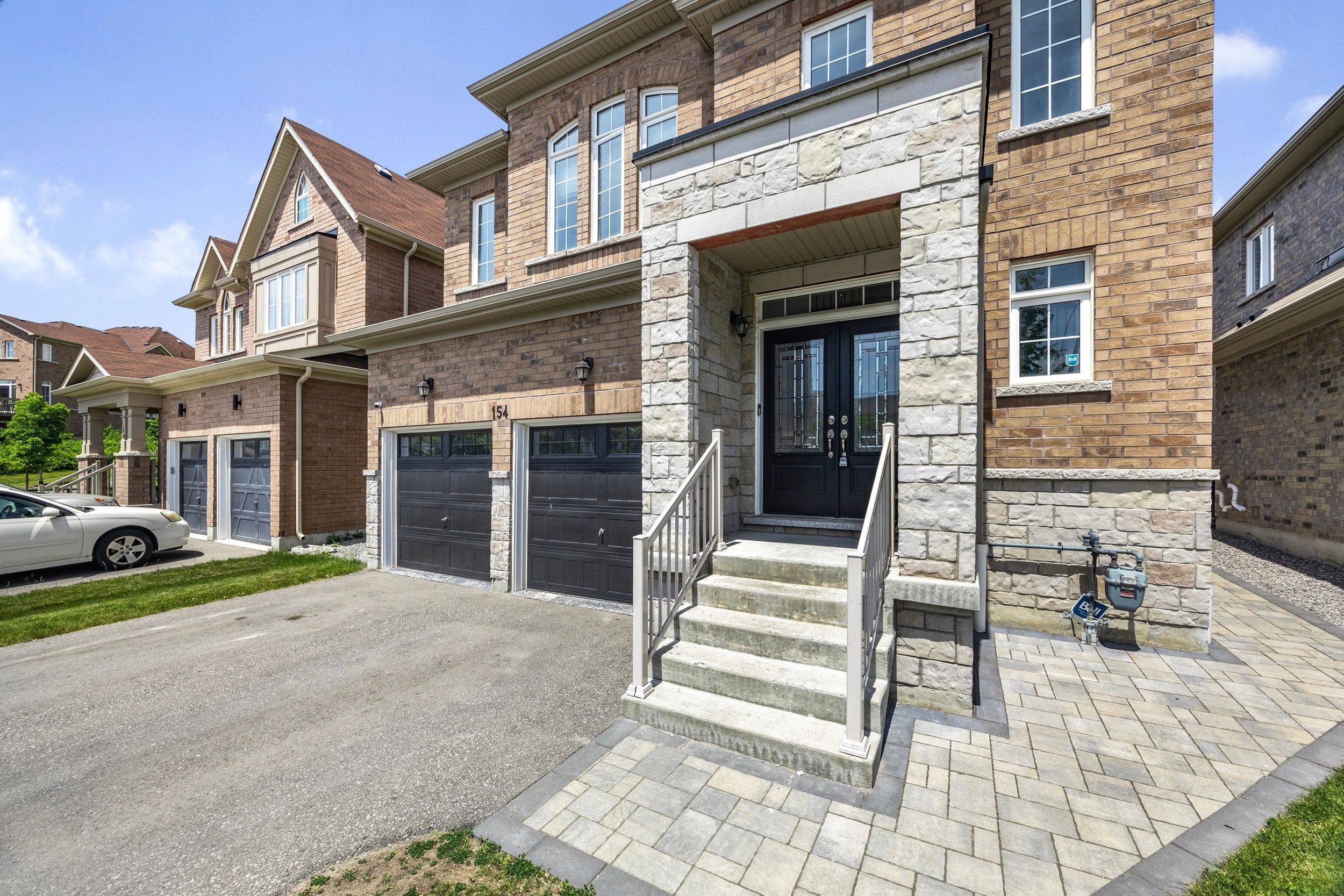 Clarington, ON L1C 4M6,154 Lyle DR