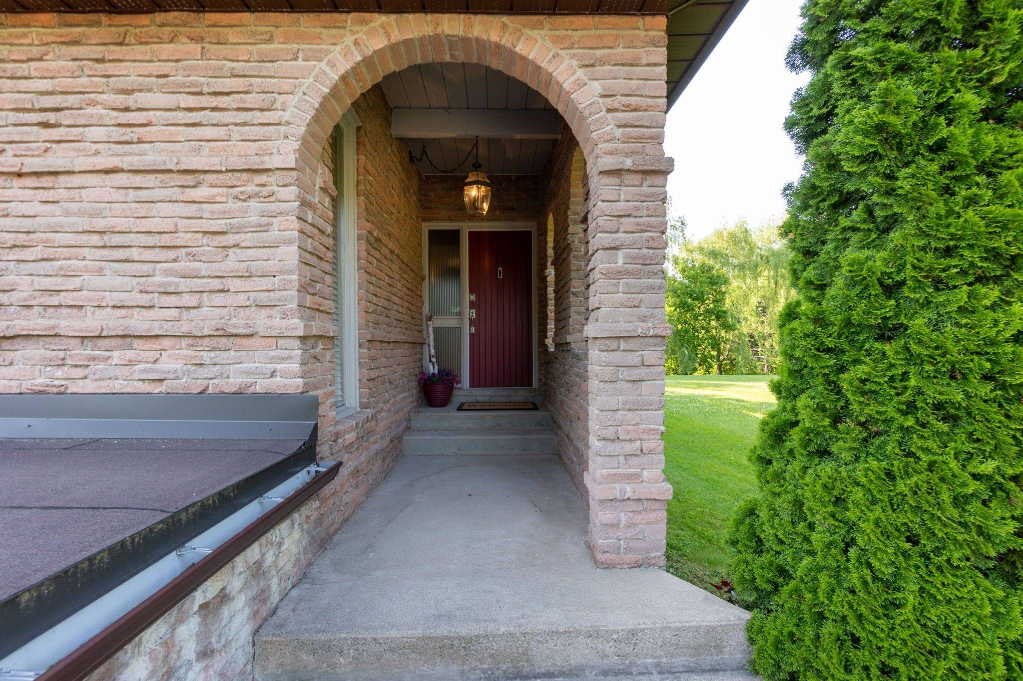 Caledon, ON L7E 3M4,15486 Mount Pleasant RD