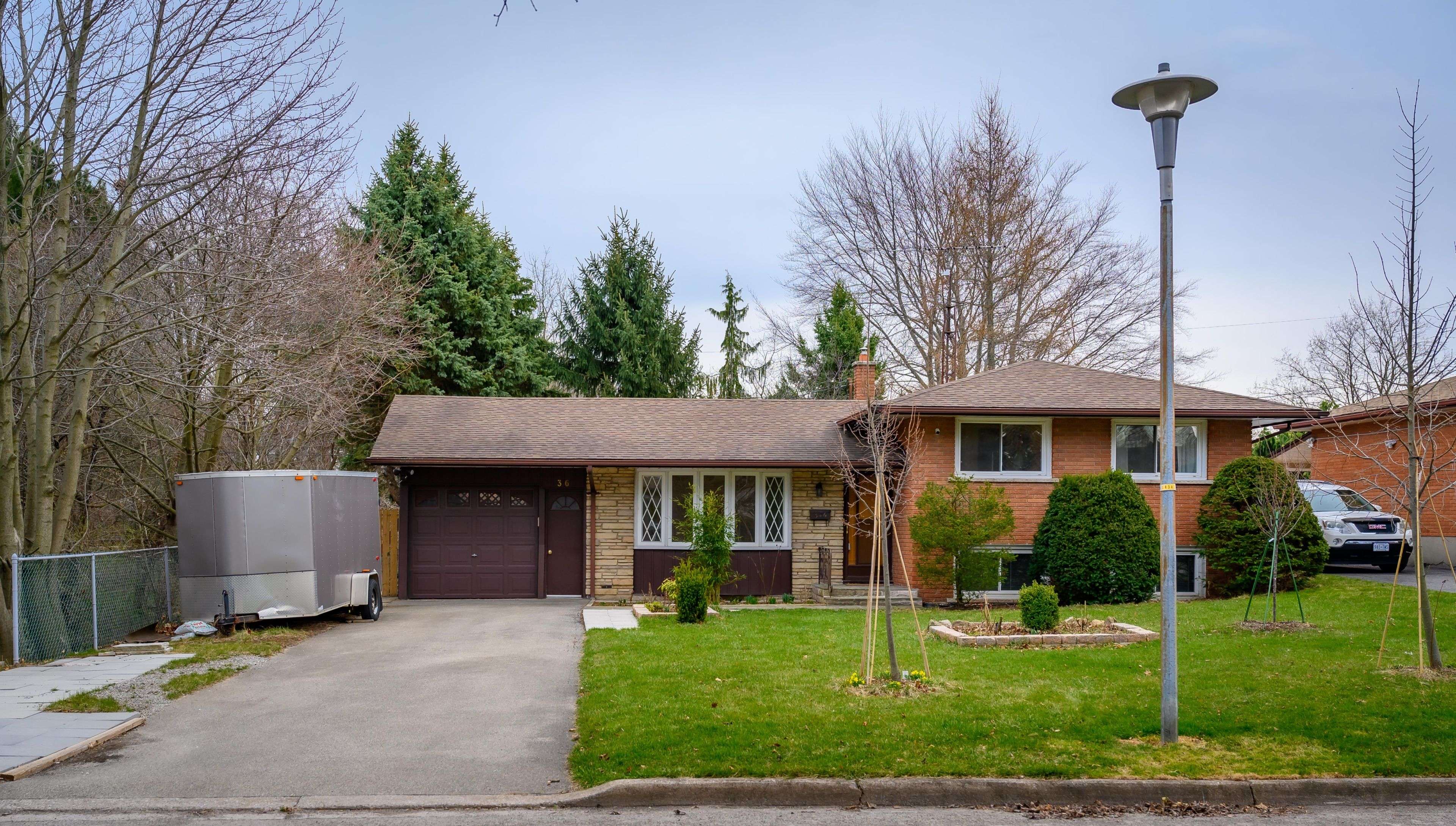 36 Trelawne DR, St. Catharines, ON L2M 2G8