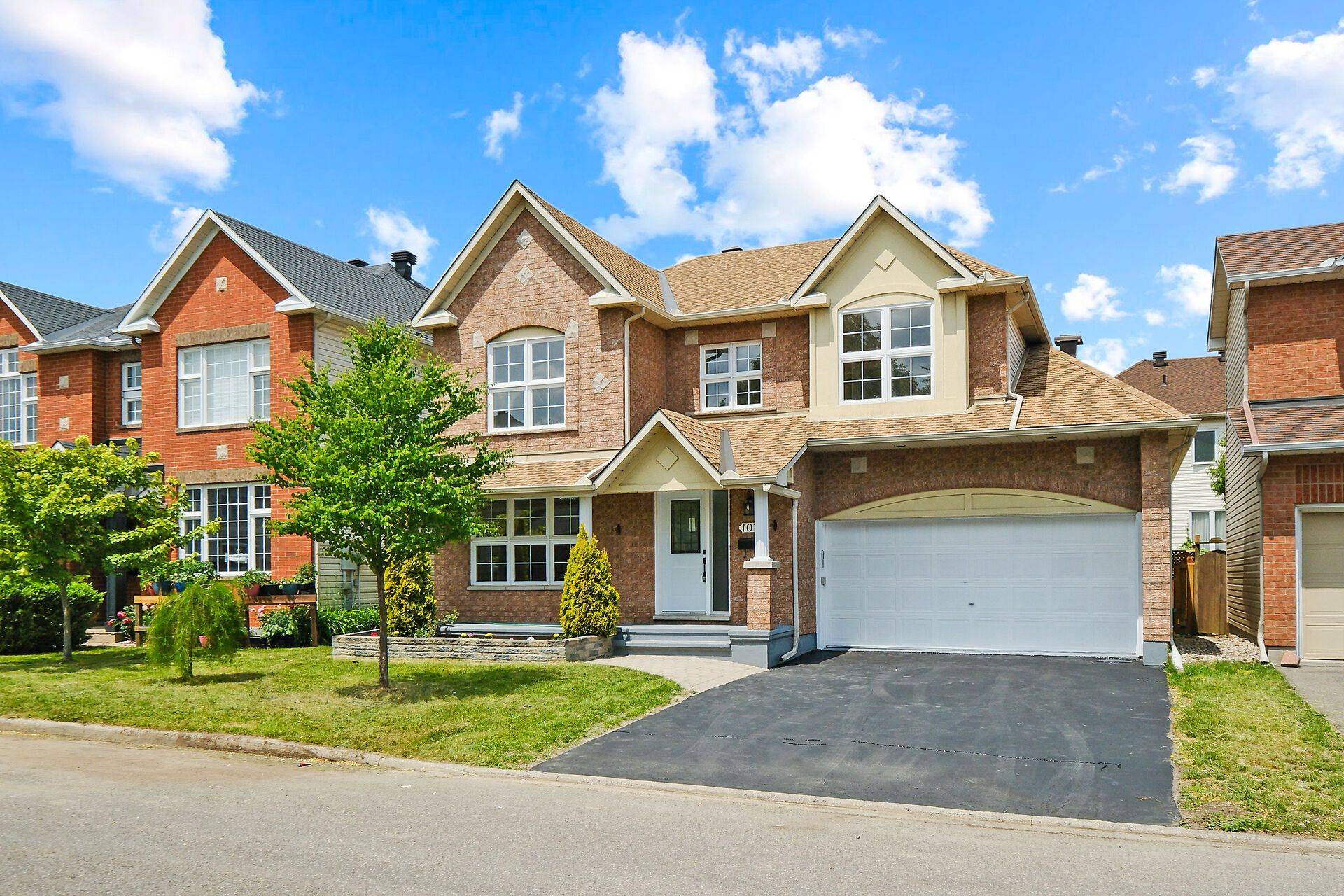 107 COLUMBIA AVE, Hunt Club - Windsor Park Village And Area, ON K1V 1Z3
