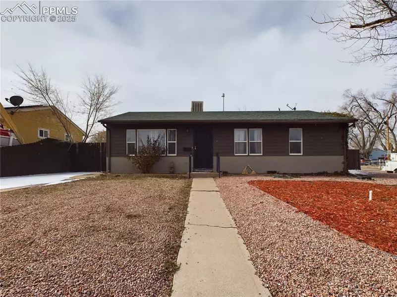 2501 Hyacinth ST, Pueblo, CO 81005