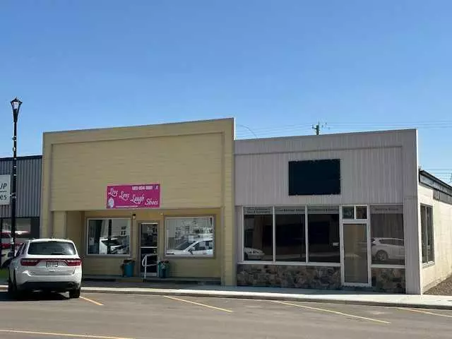 209 2 AVE West, Hanna, AB T0J1P0