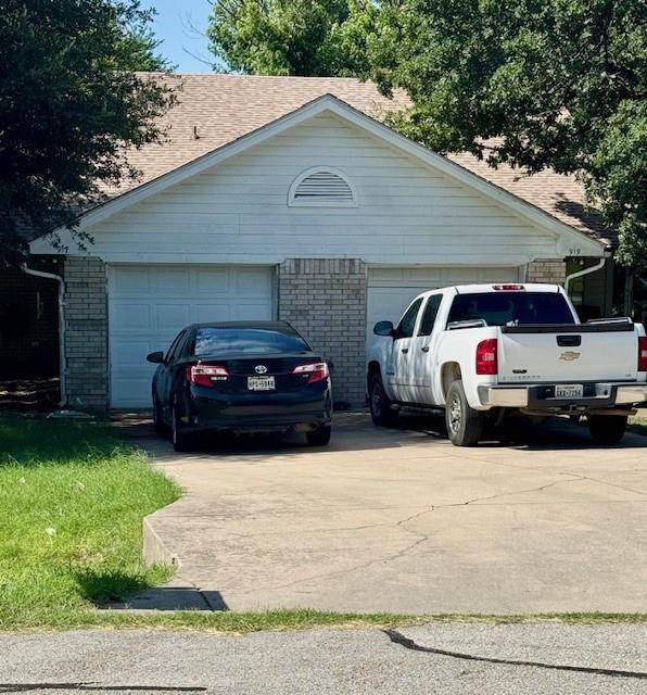 Azle, TX 76020,917 Wood Trail