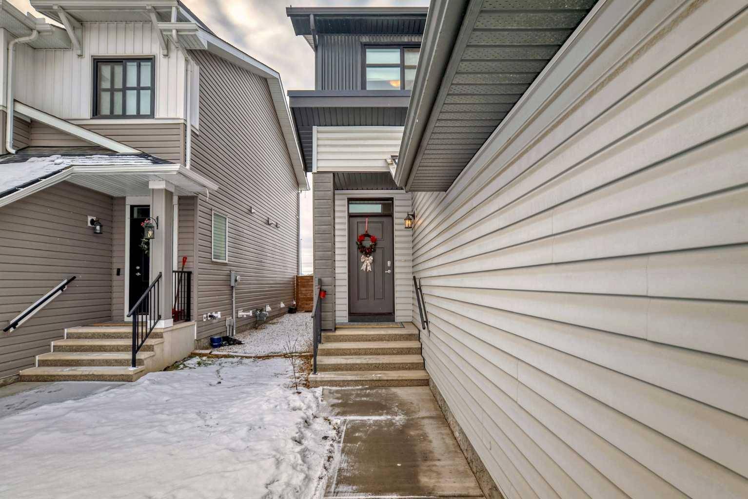 Calgary, AB T3M2V2,968 seton CIR Southeast