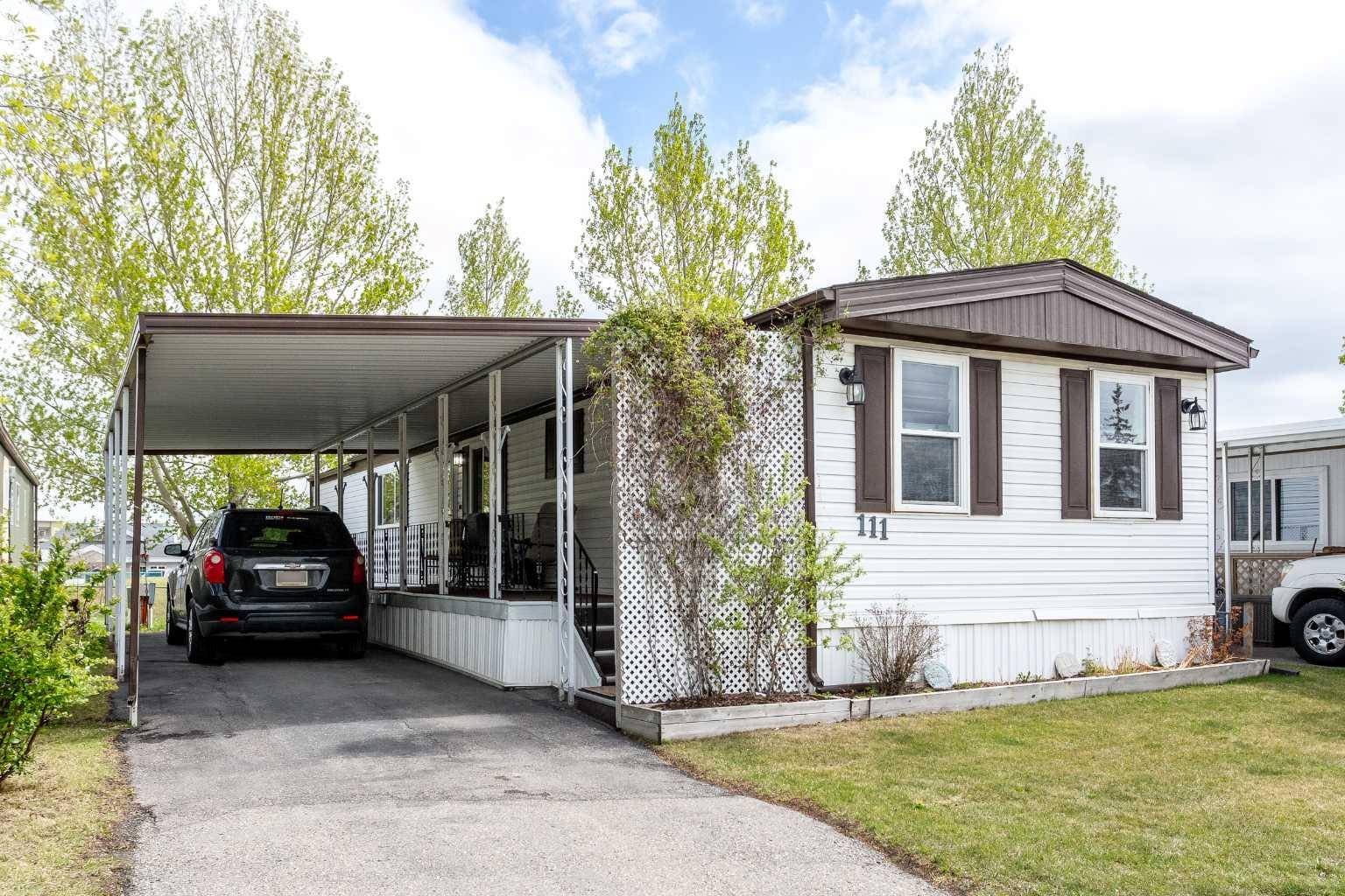 99 Arbour Lake RD NW #111,  Calgary,  AB T3G 4E4
