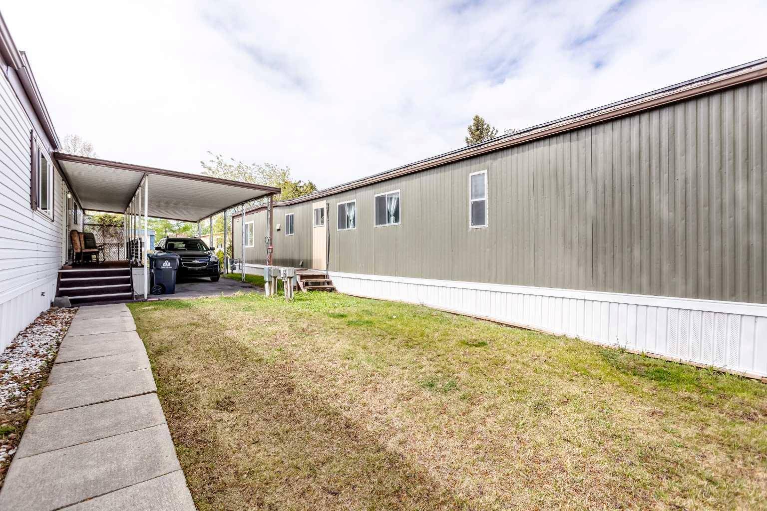 Calgary, AB T3G 4E4,99 Arbour Lake RD NW #111
