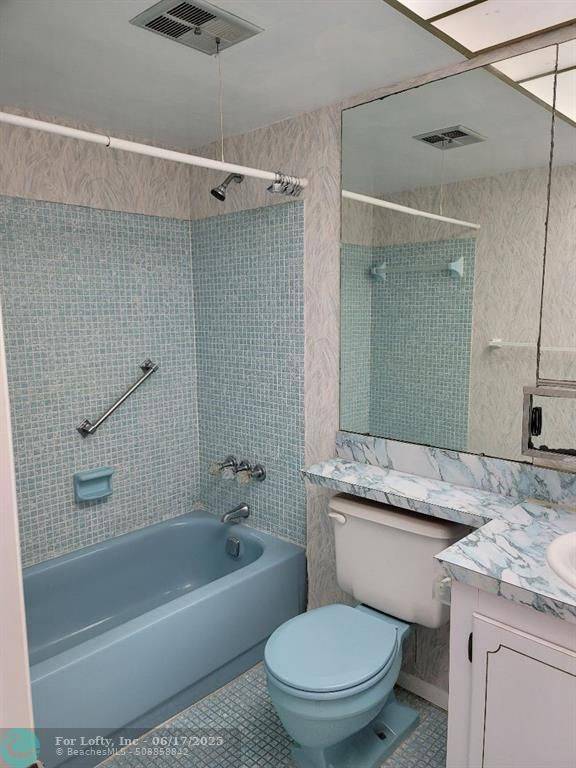 Sunrise, FL 33322,2951 E Sunrise Lakes Dr #211