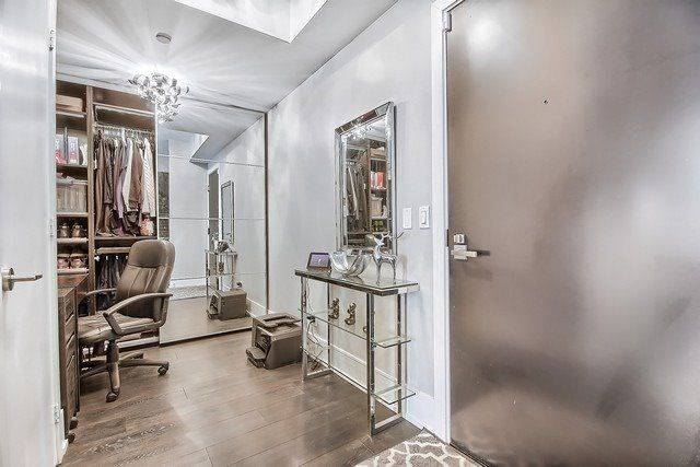 Richmond Hill, ON L4C 0Z5,9471 Yonge ST #522