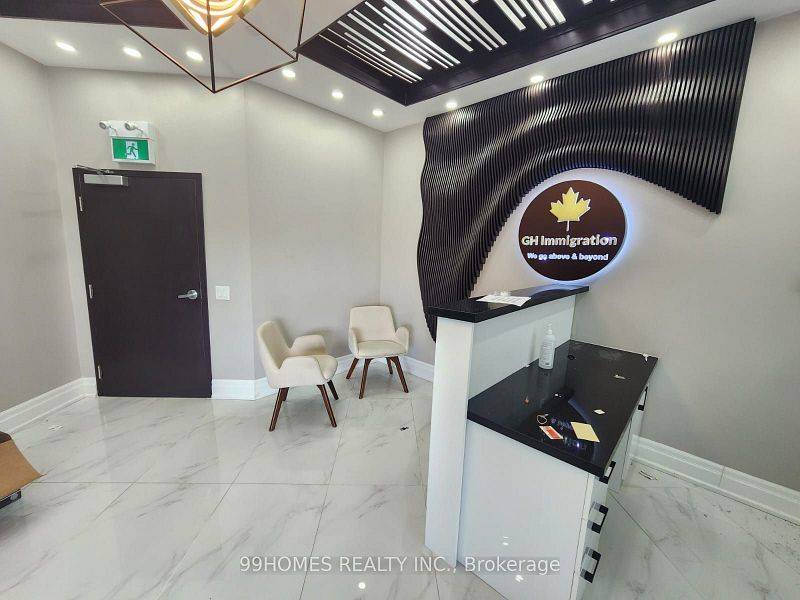 268 Derry Road W RD #205, Mississauga, ON L5W 0H6