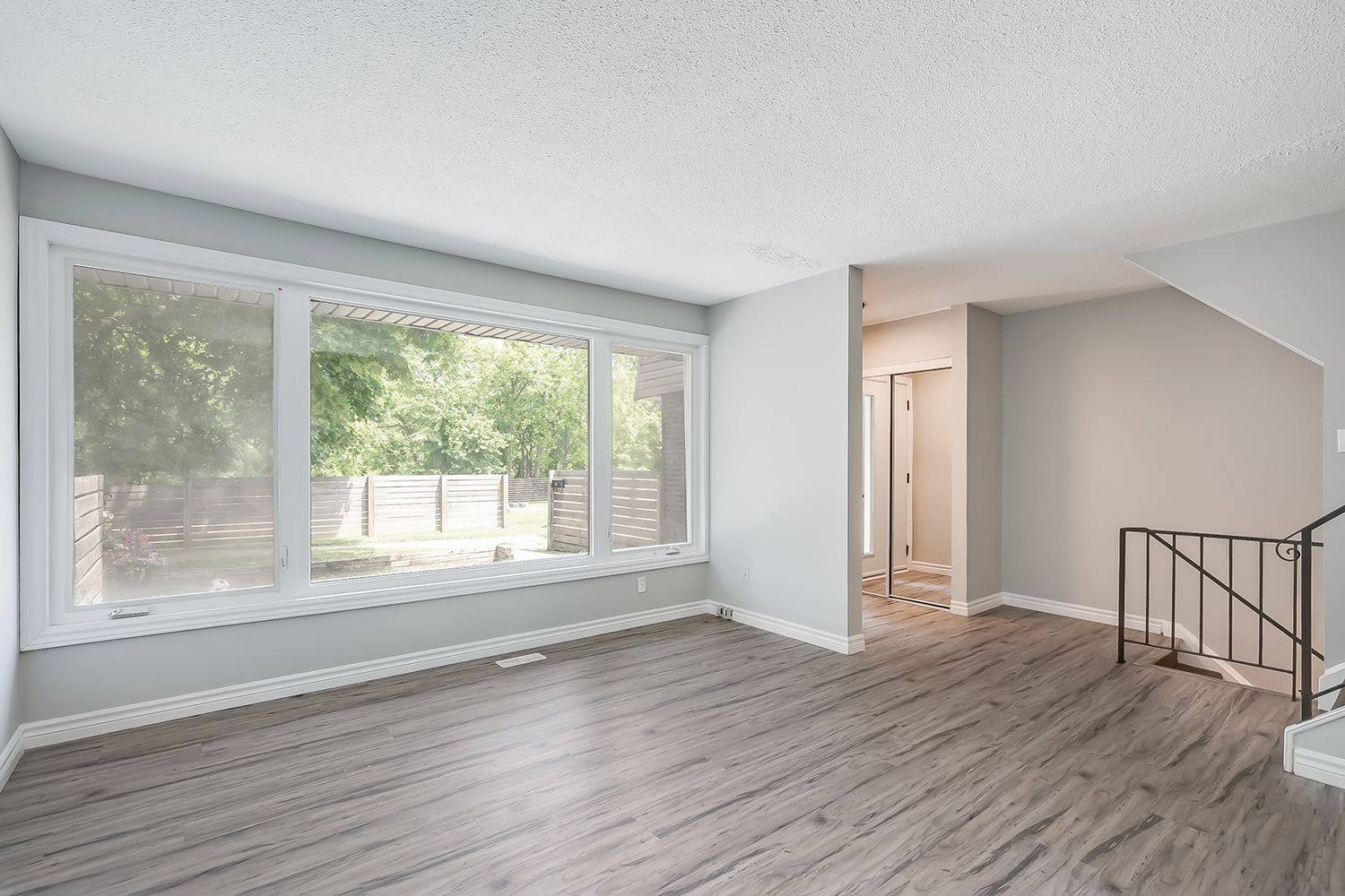 Hamilton, ON L8K 5H1,270 Montmorency DR #524