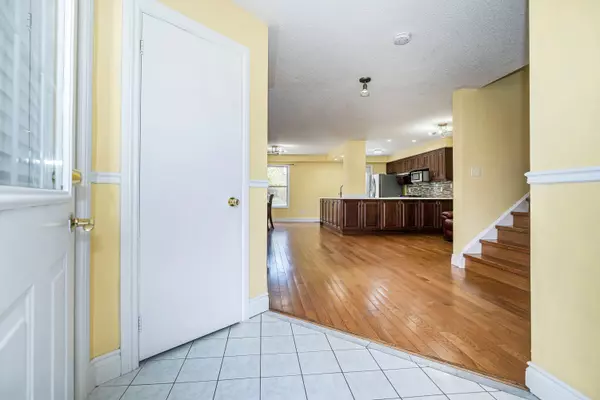 Oshawa, ON L1K 2L6,1513 Fieldgate DR