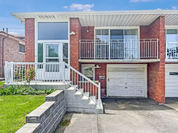 Mississauga, ON L5C 1X4,3485 Oakglade CRES