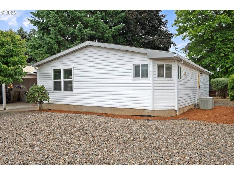 300 SE LACREOLE DR #237, Dallas, OR 97338
