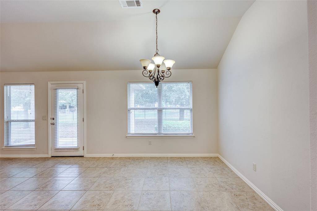 Denton, TX 76207,9617 Rivercrest Drive