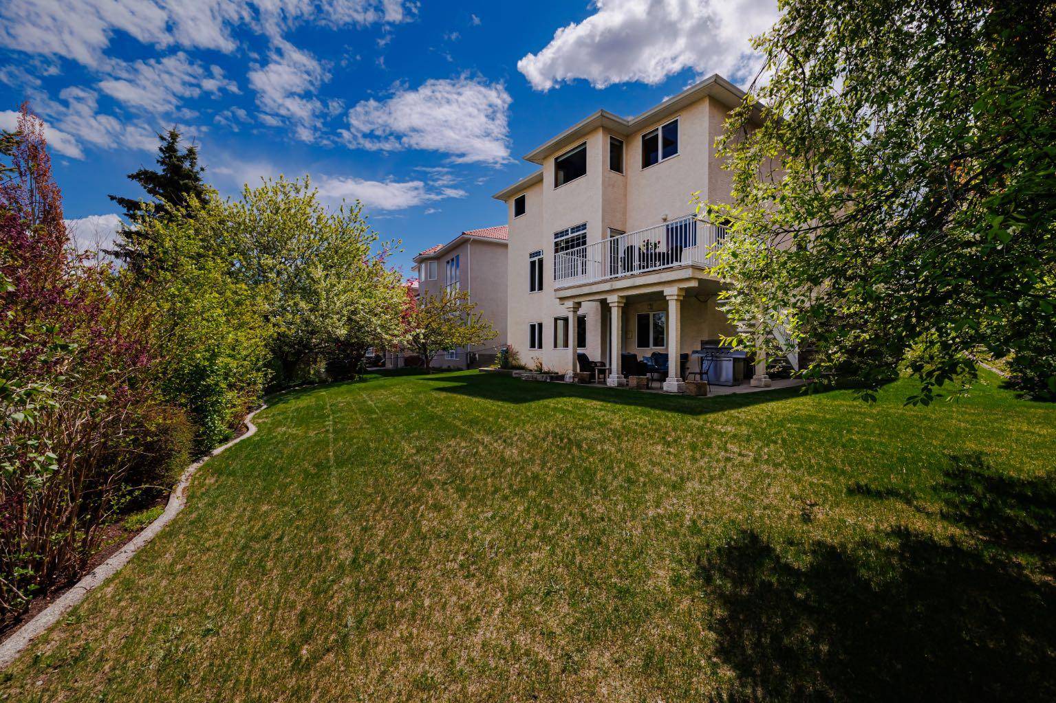 Calgary, AB T3A 5X4,225 Hamptons GDNS Northwest