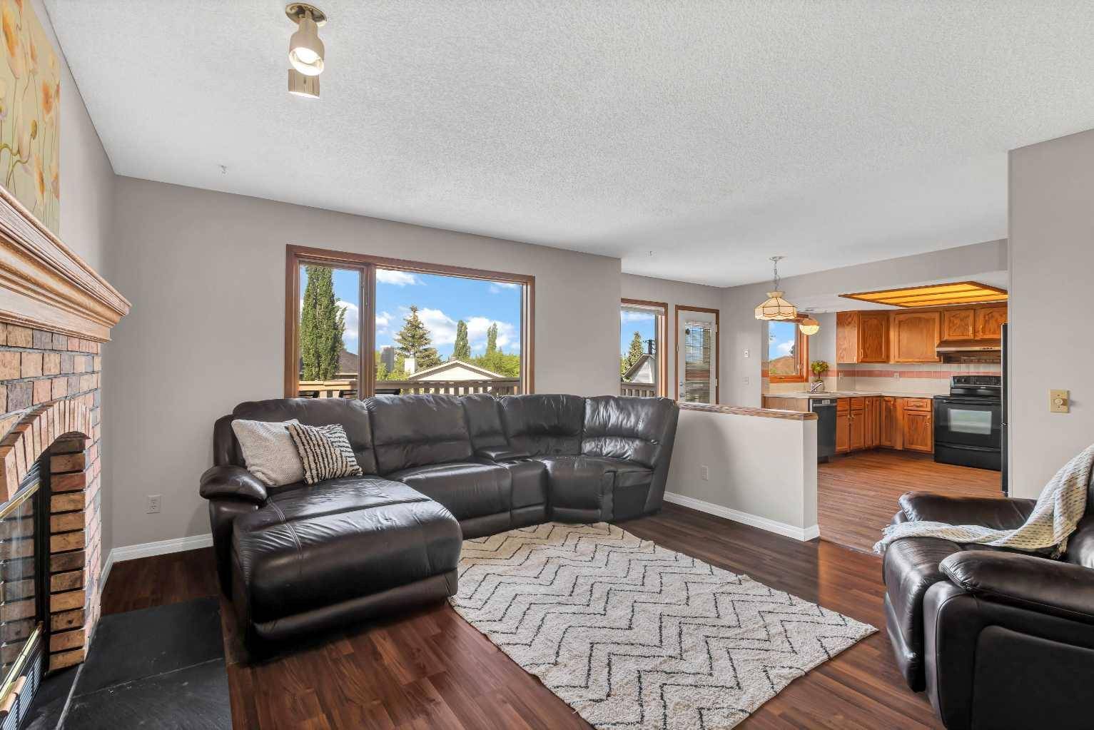 Calgary, AB T2Y 2Y7,34 Shannon TER SW