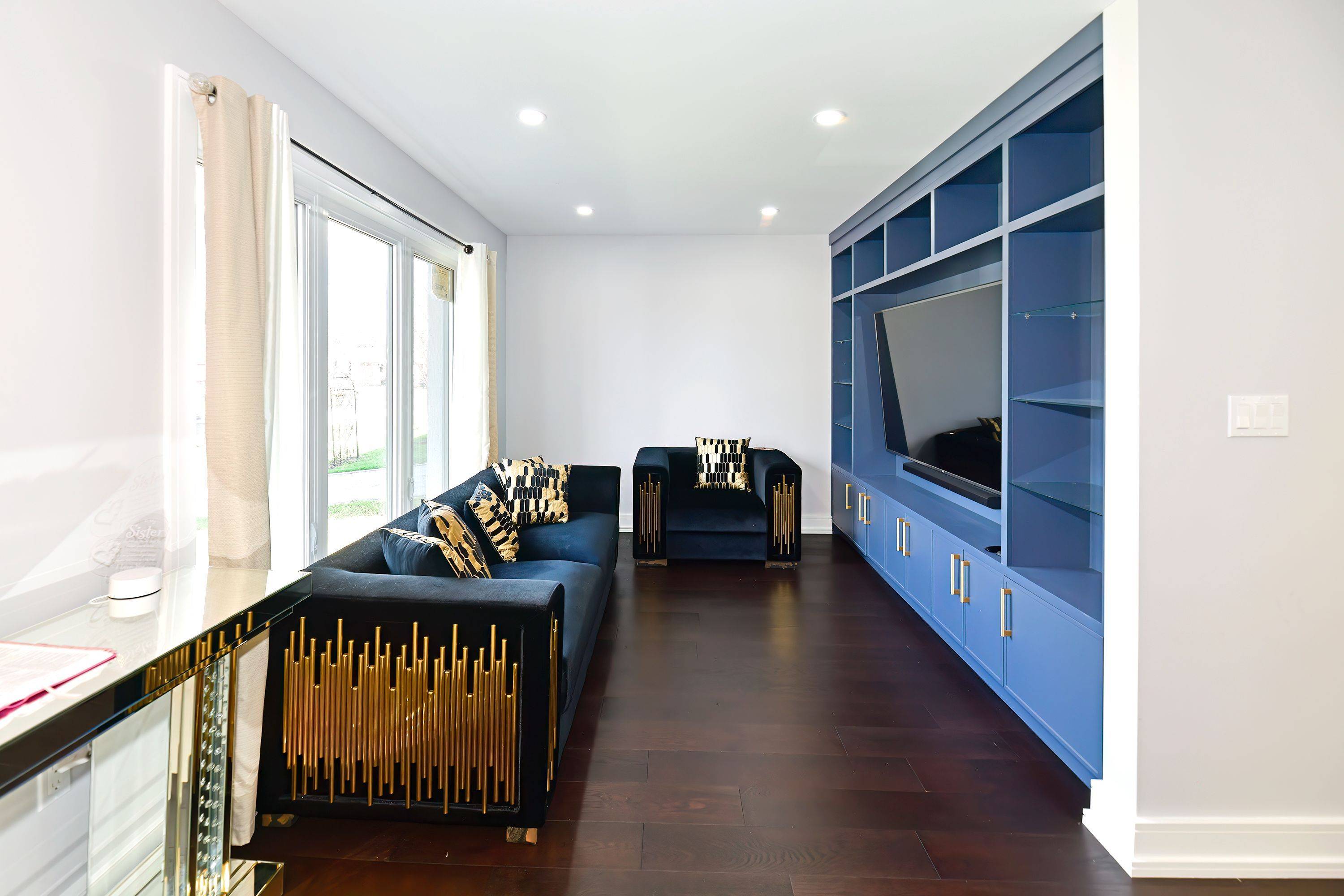 Pickering, ON L1W 1G9,826 Krosno BLVD W