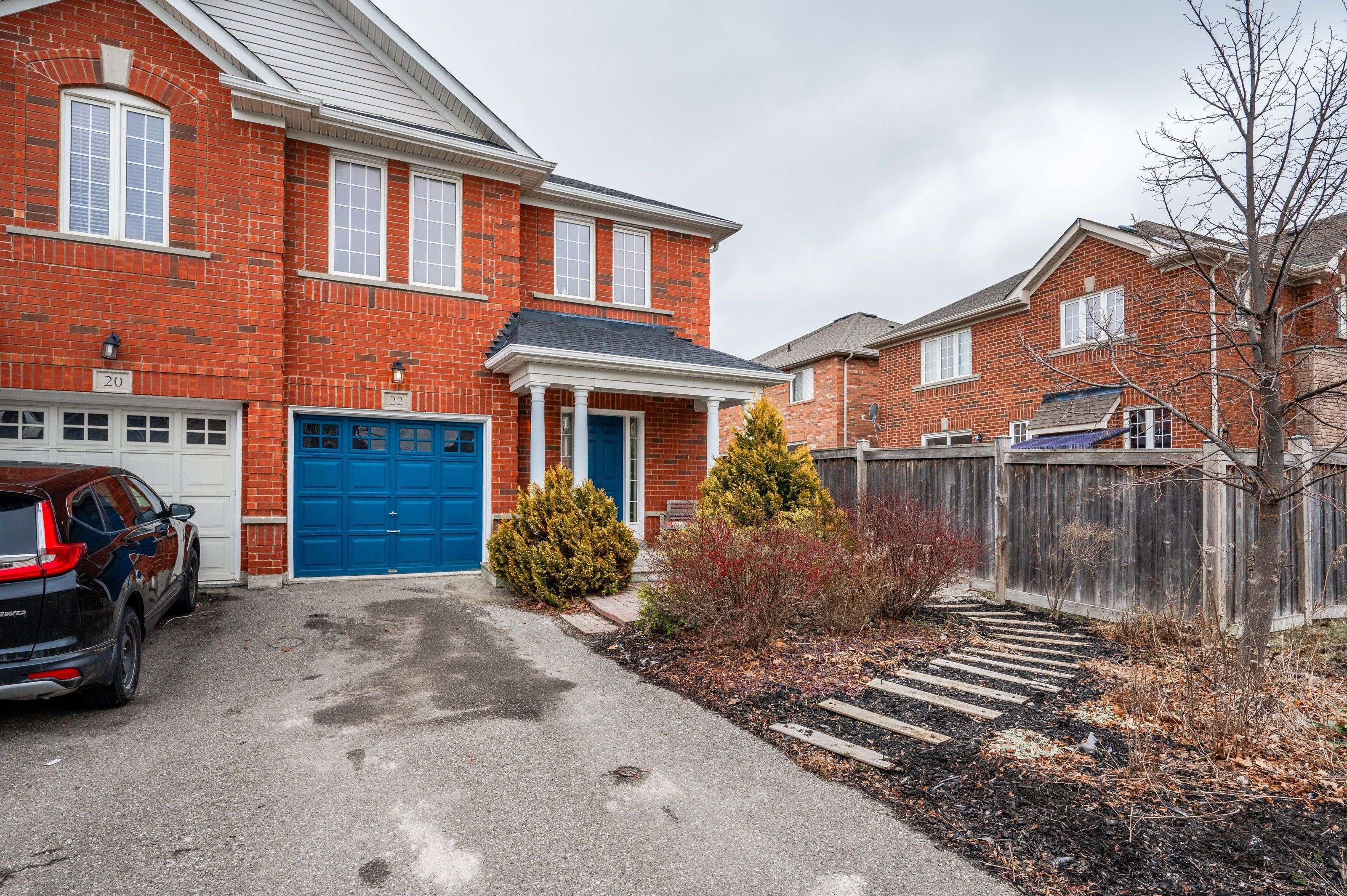 Brampton, ON L7A 0K7,22 Albery RD