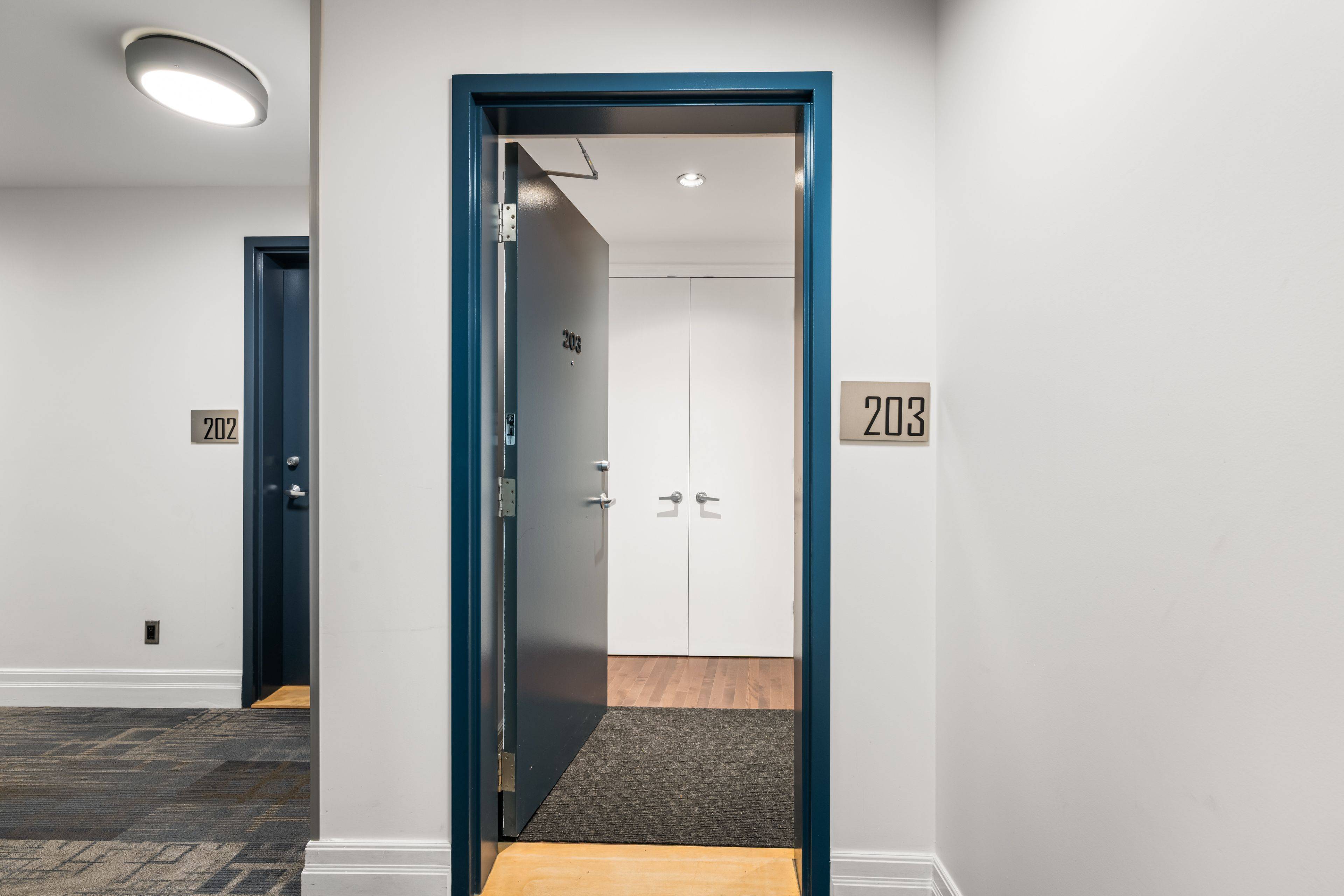 Glebe - Ottawa East And Area, ON K1S 1Y4,235 Patterson AVE #203