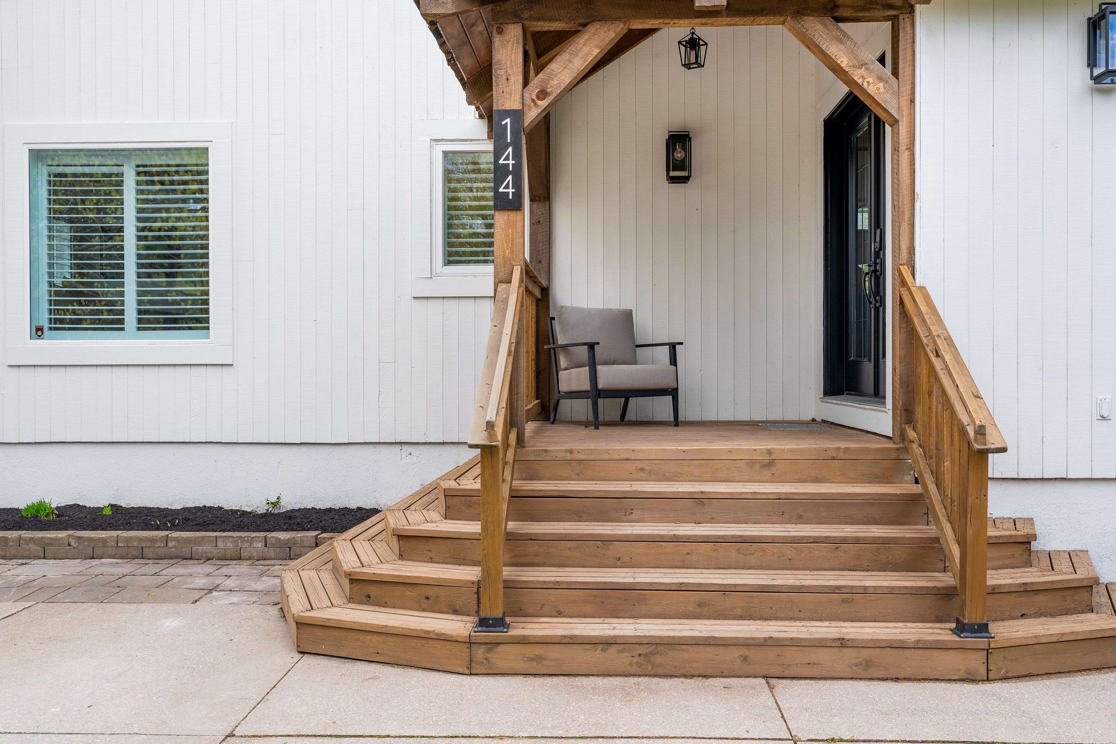 Blue Mountains, ON L9Y 0L4,144 Brooker BLVD