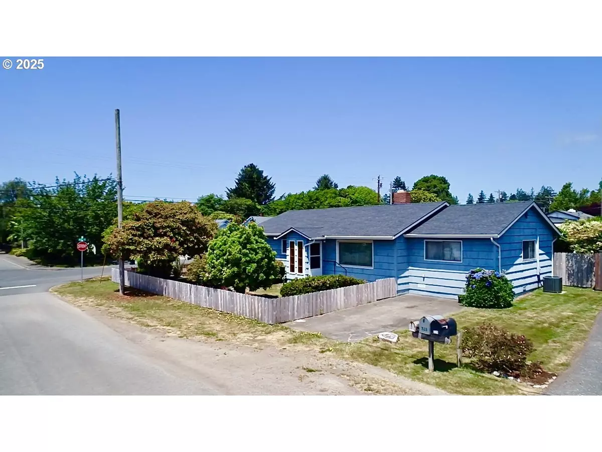 Brookings, OR 97415,330 MAPLE ST