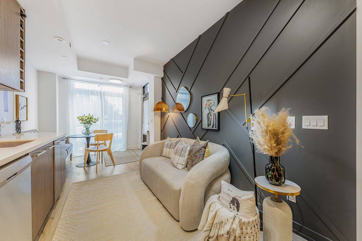 Toronto C14, ON M2N 0L3,266 Finch AVE E #15