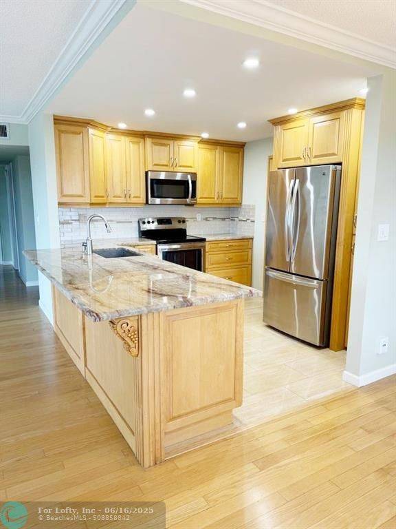 Coral Springs, FL 33065,10777 W Sample Rd  #614