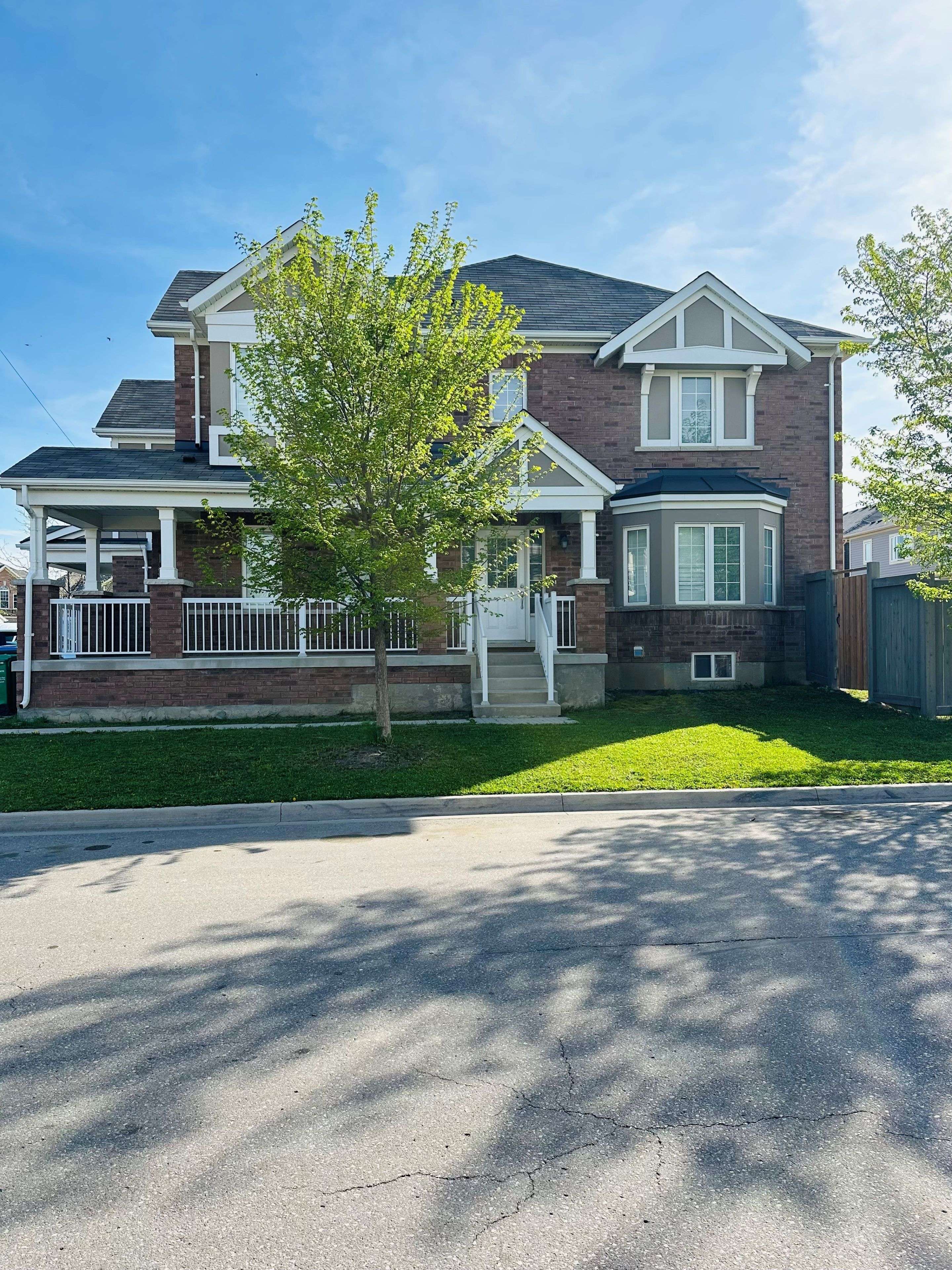 5 Donlamont CIR, Brampton, ON L7A 4T5