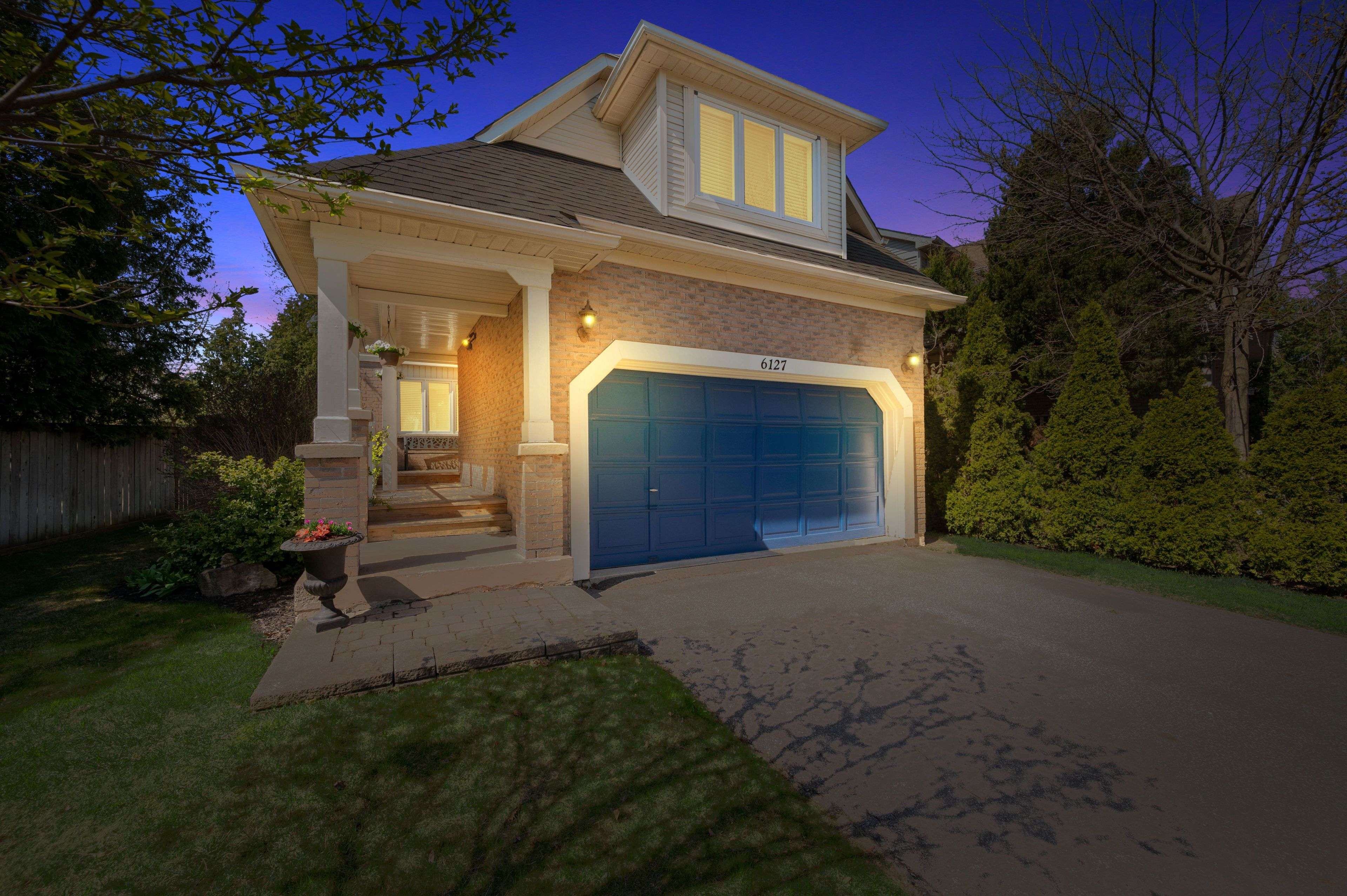 Mississauga, ON L5M 5K7,6127 Leeside CRES