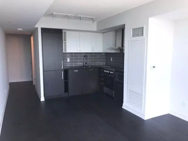 Toronto C10, ON M4S 2J9,125 Redpath AVE #2212