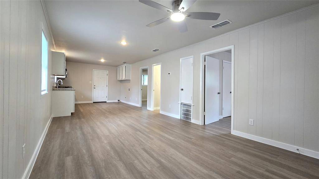 Hawkins, TX 75765,389 W Blackbourn Street