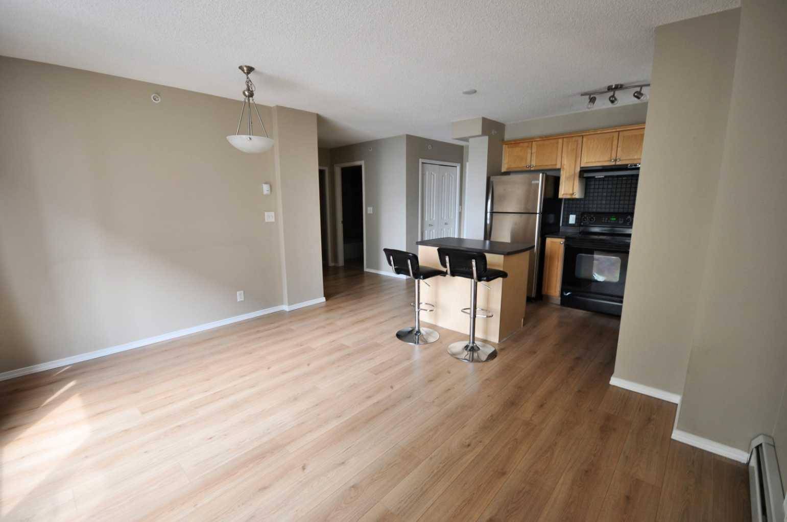 Calgary, AB T2P 5M5,1111 6 AVE SW #817