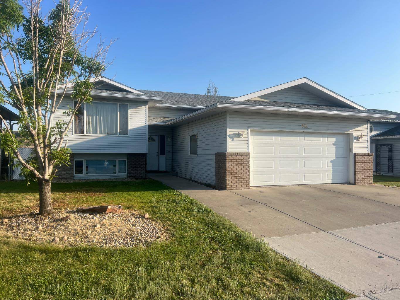 821 Bankview DR, Drumheller, AB T0J0Y6