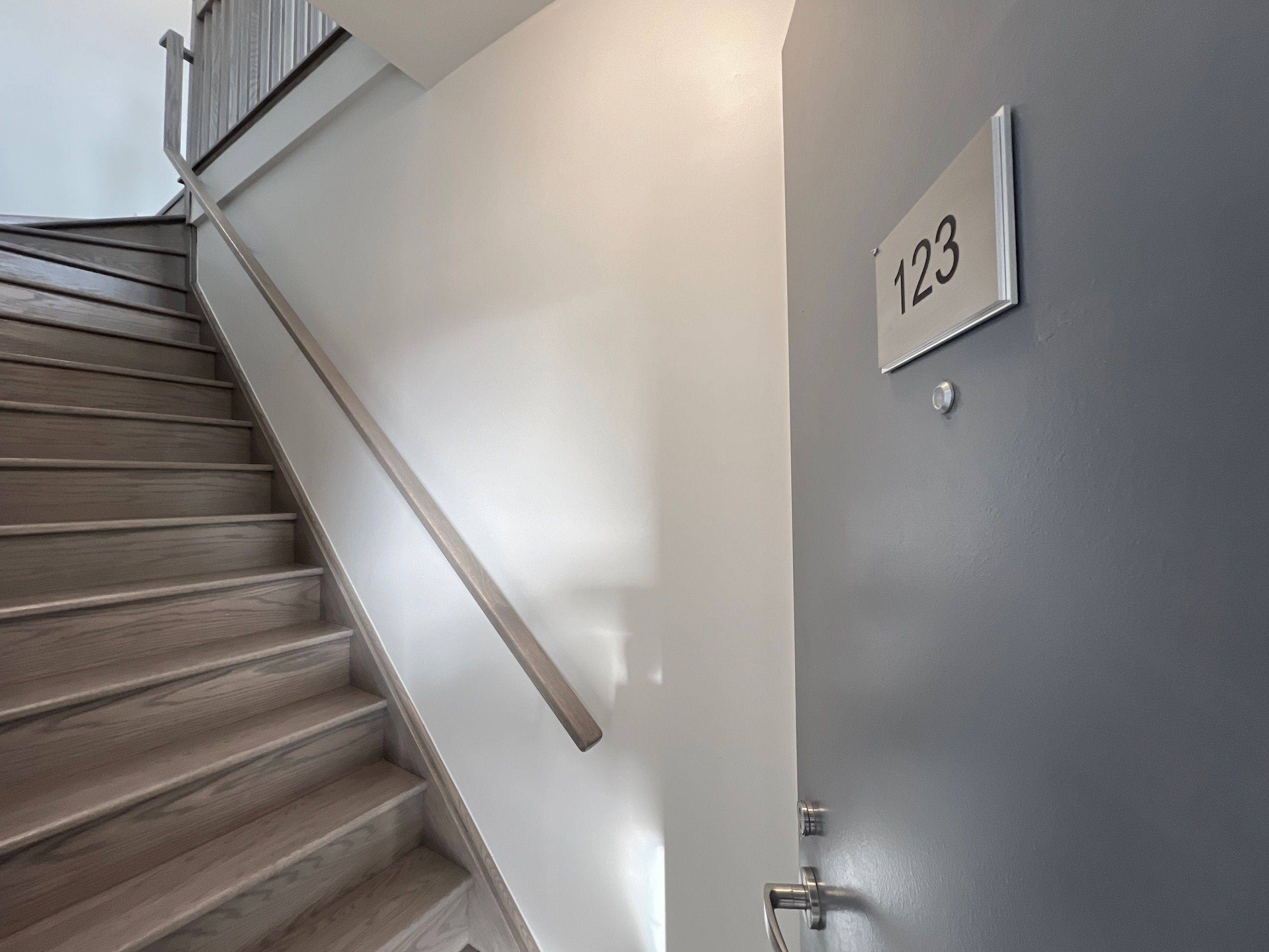 Toronto W08, ON M9C 3W1,62 Dixfield DR #123