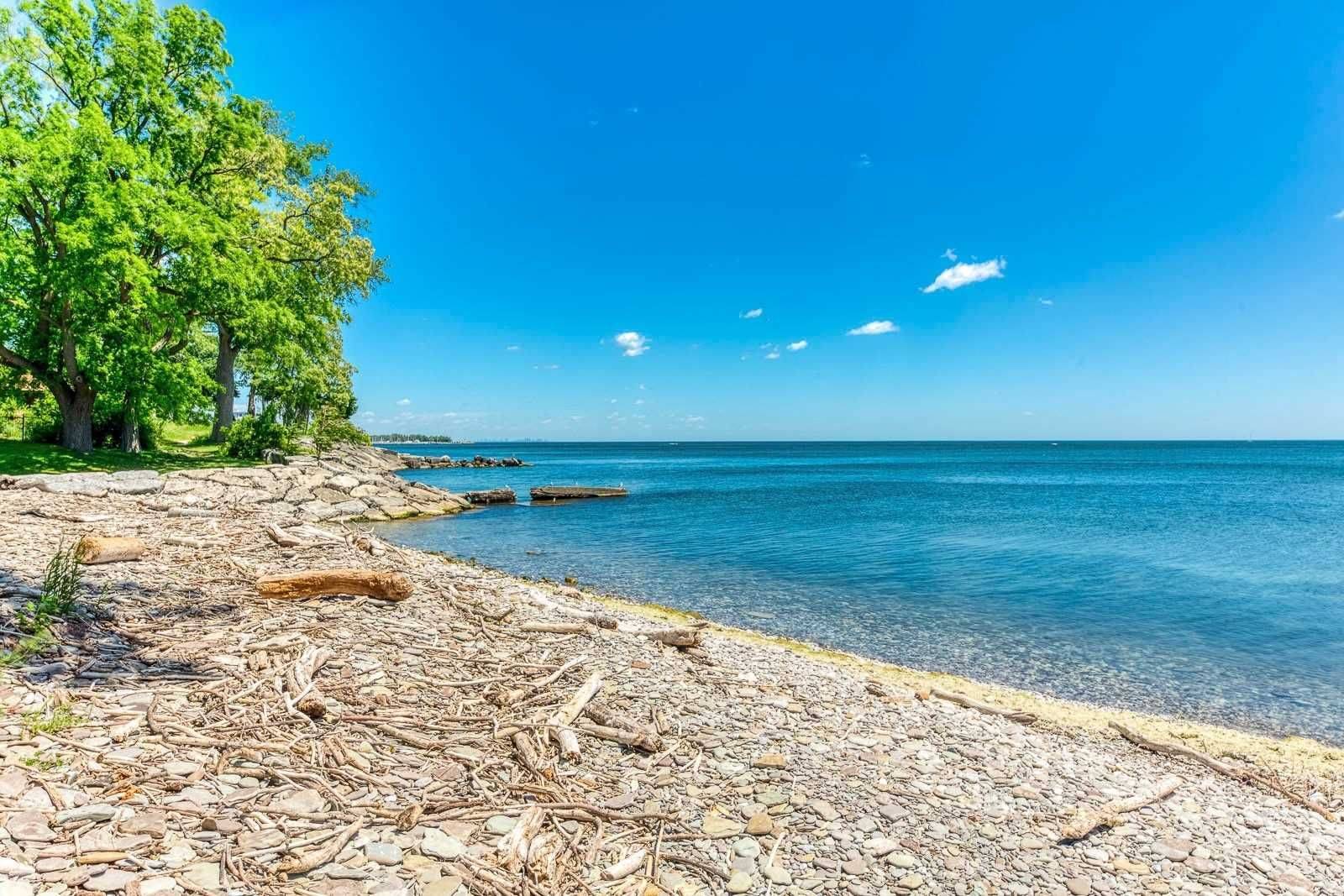 Oakville, ON L6L 5Z1,3234 Shoreline DR #Room A