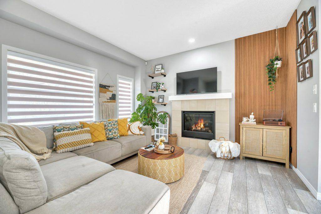 Airdrie, AB T4B4W1,501 CHINOOK GATE SQ West